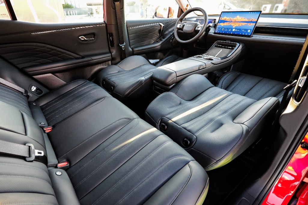 汽车的发动机
中度可信度描述已自动生成